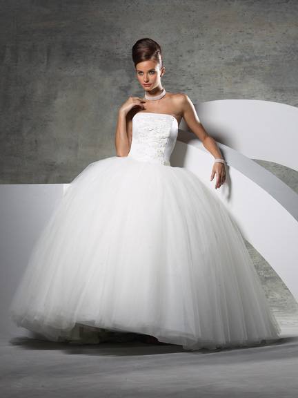 Wedding dresses cleaning prices